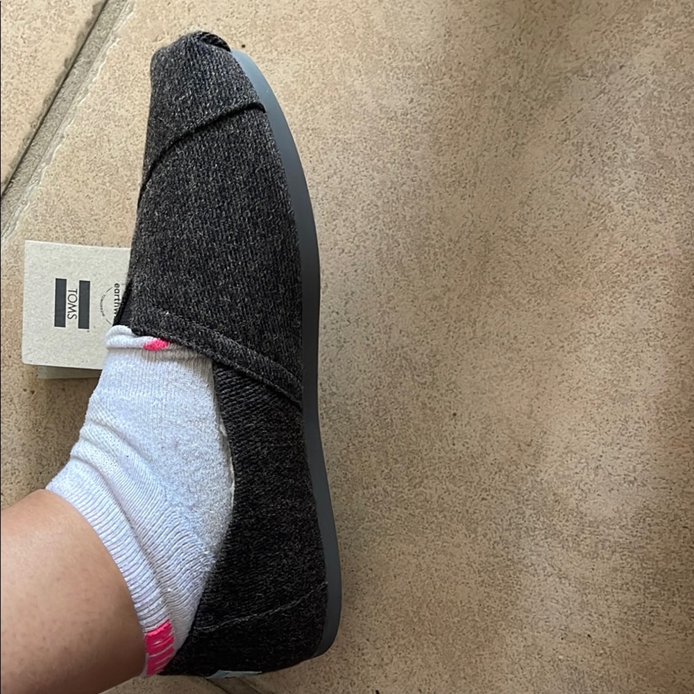 Toms